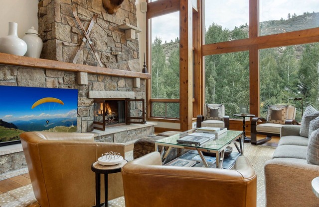 Ski-In/Ski-Out Home off Cresta in Arrowhead Village, Community Pool & Hot Tub