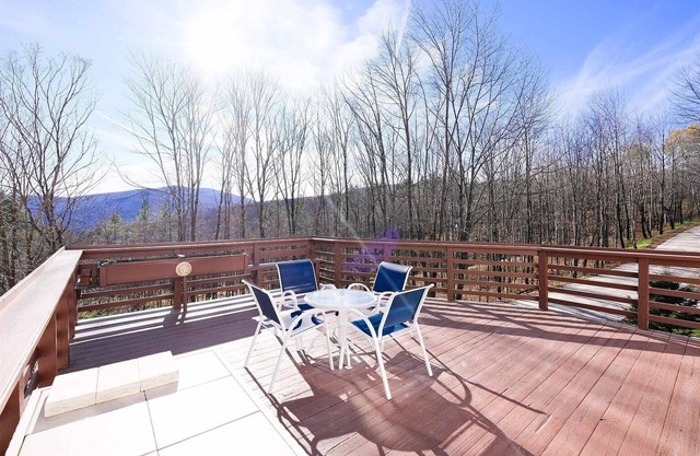 Ski Retreat Townhome in Plymouth, VT