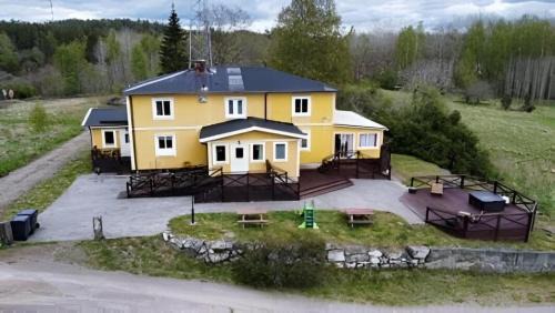 Skräpplinge Gård Bed and Breakfast