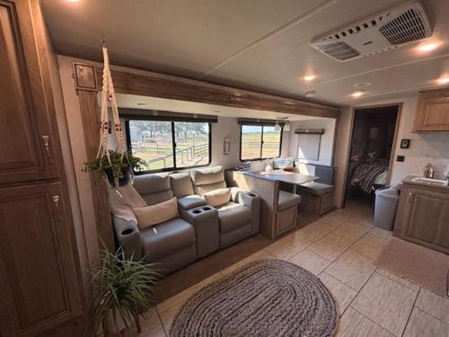 Skull Creek Adult RV
