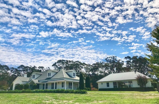 Skyfall - Country estate, a family and entertaining paradise.