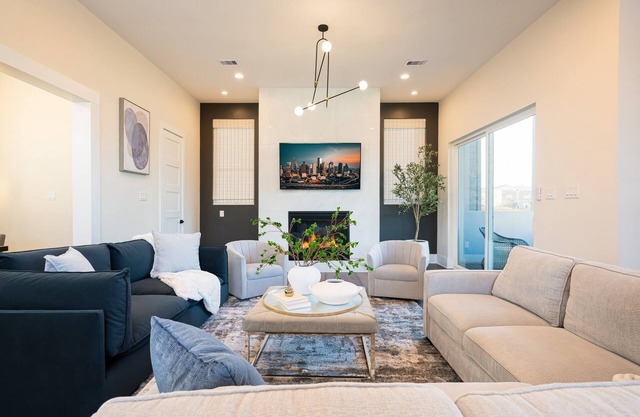 Skyline Luxury Midterm & Long Stays 30+ Nights