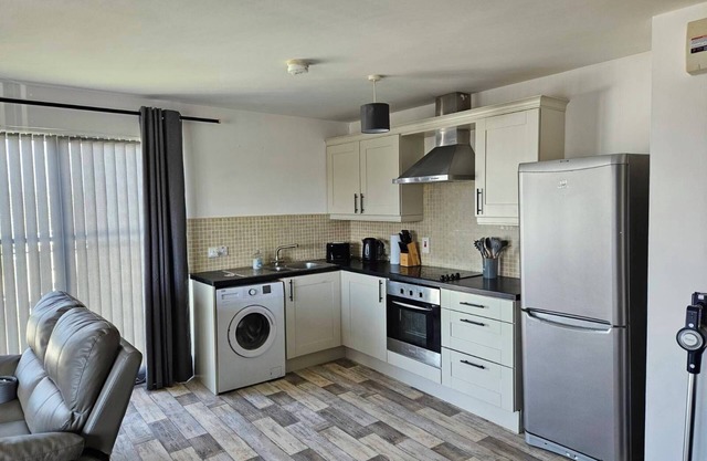 SkyView - 3-bedroom apartment in superb Strathfoyle with WiFi