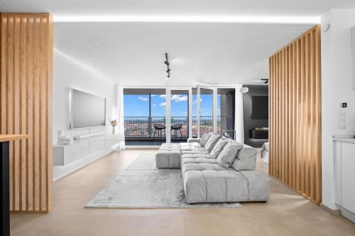 SkyView meets Luxury by CordisSky