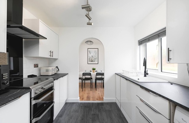 Skyvillion - 3bed Home W grdn For A Family Getaway