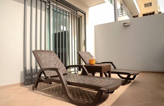 Sleek,Bright Condo with City-View Terrace –Work & Play in Naco, Santo Domingo!