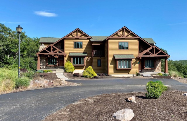 Sleep 24 | Two Side x Side Houses | Hot Tub | Game Rm | Close to Hiking & Skiing