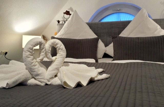 sleep like on clouds with every comfort, modern ambience, close to the center