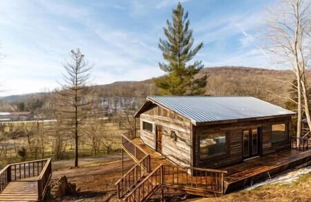 Sleeps 12| Huge Windows | Stunning Views