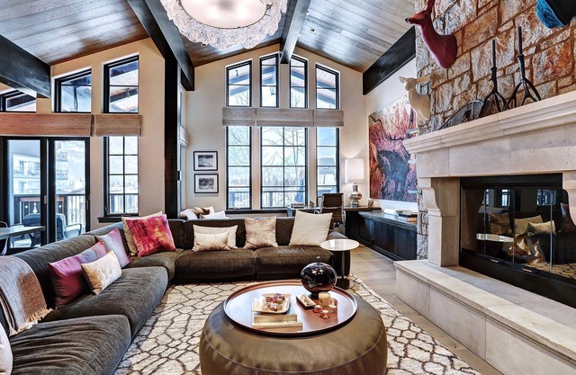 Sleeps 16! Ski-In/Ski-Out Mountain Chalet