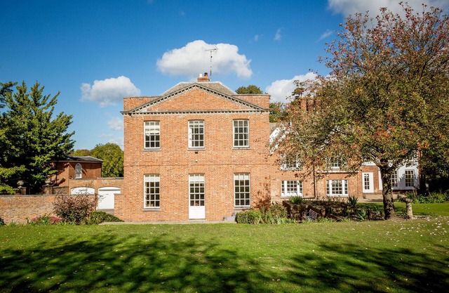 Sleeps 26 - Grand Country Residence with Private Pool and spa