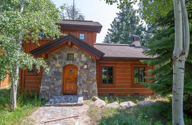Slippery Slope Cottage at Tamarack Resort