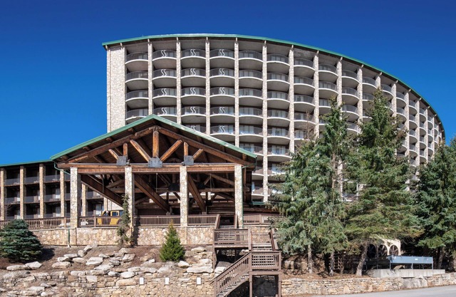 Slopeside Hotel by Seven Springs Resort