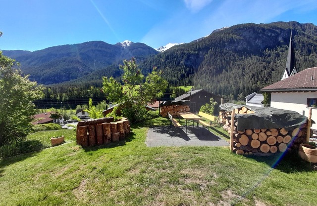 Small romantic vacation apartment in the quiet Albula Valley