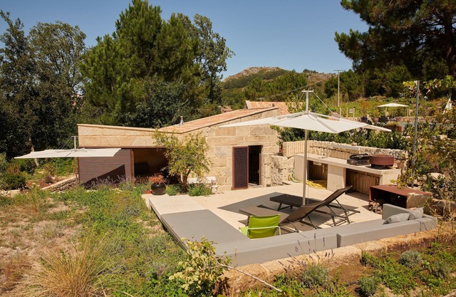 Small stone house four 4 people in an unspoilt natural setting 1km from the sea