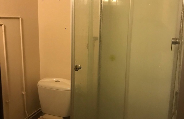 Small studio (22m2) 15 minutes' walk from Reims city center