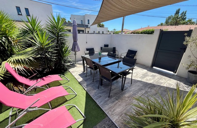 Small T3 house with garden 250m from the beach