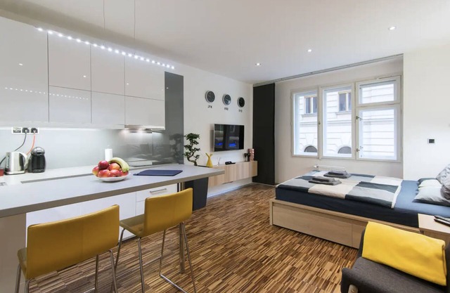 Smart & Luxury OLD TOWN Apartment w. BREAKFAST