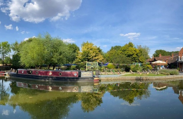 Smoke (Rowington Narrowboats)