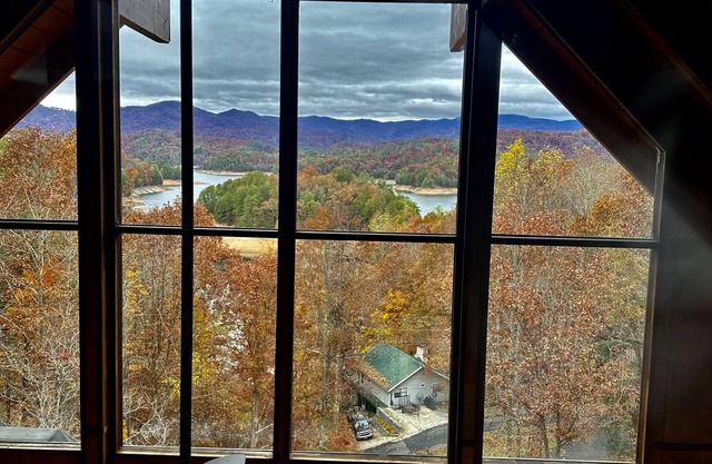 Smokey View Retreat - The name says it all