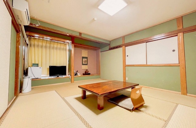 Smoking Room only Japanesestyle room 10 tatami mats 2nd floor with bath and toilet/Amakusa Kumamoto