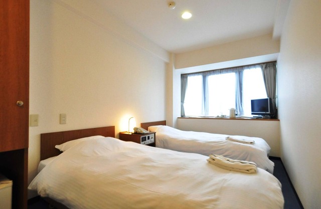 Smoking twin room without meals Recommended room/Nishinomiya Hyōgo