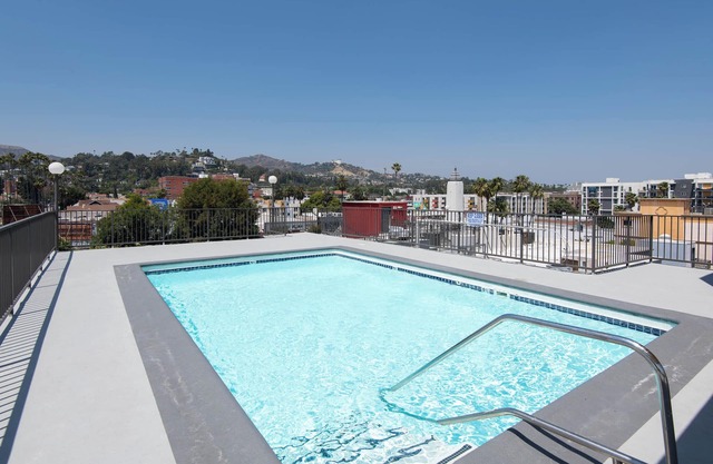 Snazzy 1-Bed Apartment with Rooftop Pool & Hollywood Sign View