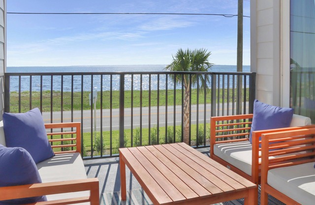 🌅Snowbird Retreat-Bay Views, Pets Welcome! 4BR Sunset Overlook🌅