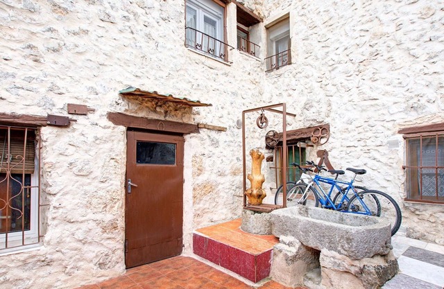 Snug Holiday Home in Valladolid with Private Pool