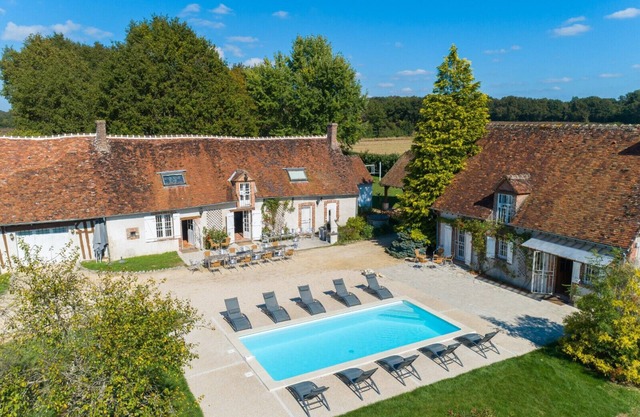 So Villa Bergerie (45) - Heated pool - Foot - 1h30 Paris - 30 p.