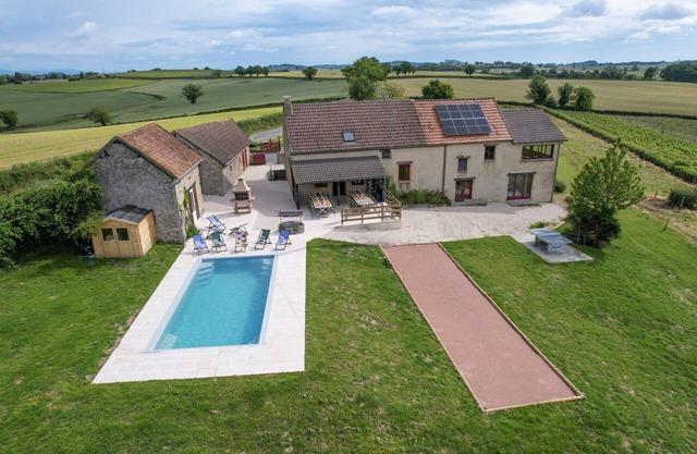 So Villa Molise au Blanc (71) - Heated pool - Sauna - 2h from Lyon - 30p.