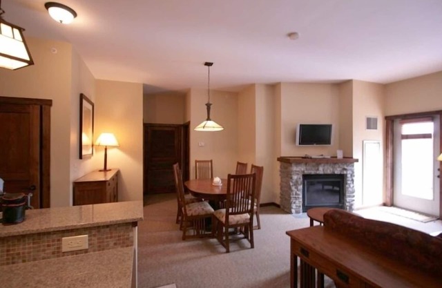 Soaring Eagle Lodge - Snowshoe's Newest, Platinum Rated