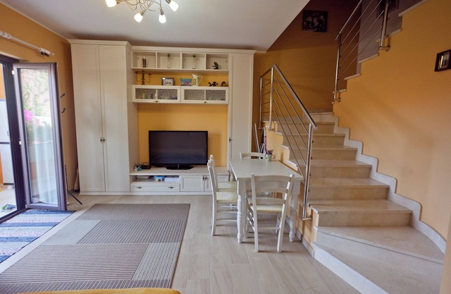 Solar house with garden, quiet area 30 meters from the beach