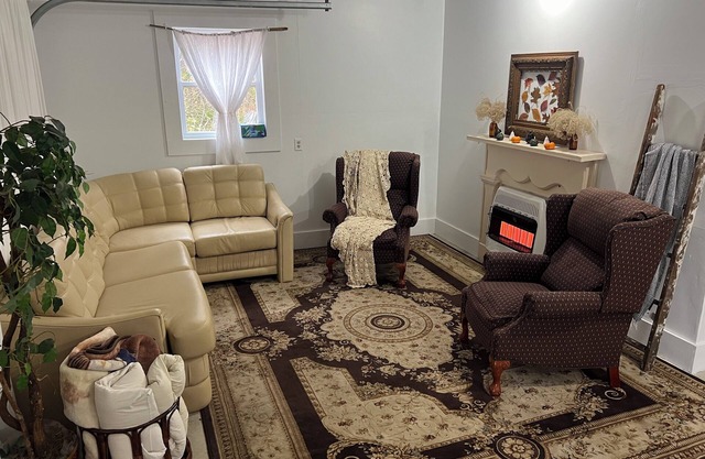 Solar powered-Charming 1-Bedroom in Middlebury-Breakfast Available On Request