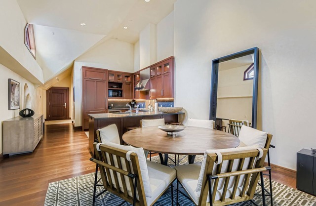 Solaris Residences - 2Bedroom - Penthouse E West