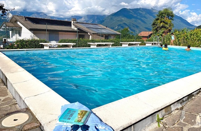 Sole 3 Garden Holiday Apartment with Pool