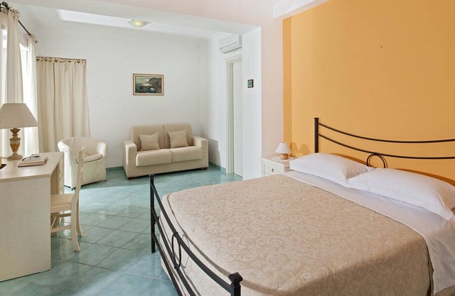 "SOLE" ROOM - Parco Vittoria Holidays House