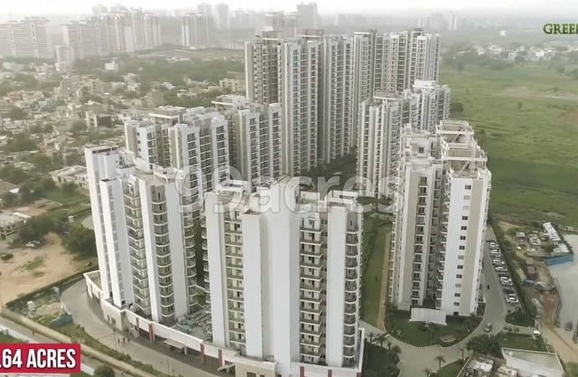 Soothing building with AC in Gurugram
