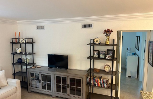 Sought After Castleton Gardens Olde Naples 1 BR Condo - 5 Min Walk to 5th Ave