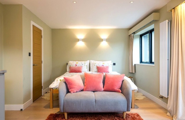 South Downs Studio - bijou hikers hideaway