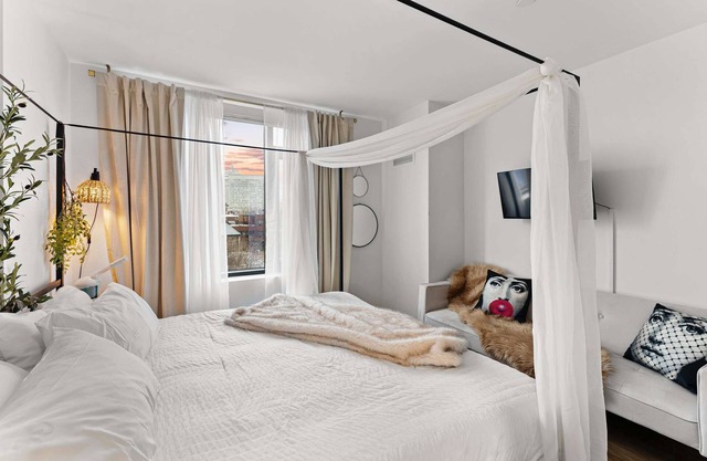 South End Serenity: Your Family's Dream Getaway!