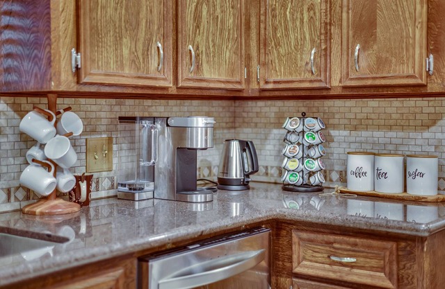 Southern livings 4Brs home near shopping,dining, golf, park, Houston Downtown.