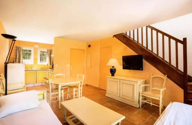 SOWELL RESIDENCES Les Mazets - 3 Room Villa 5 people