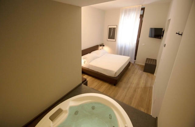 SPA Suite with jacuzzi and kitchen | Palazzo Bellocchi - Brindisi City Center