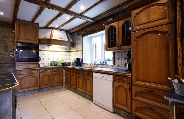 Spacious holkiday home in Mettet with large garden