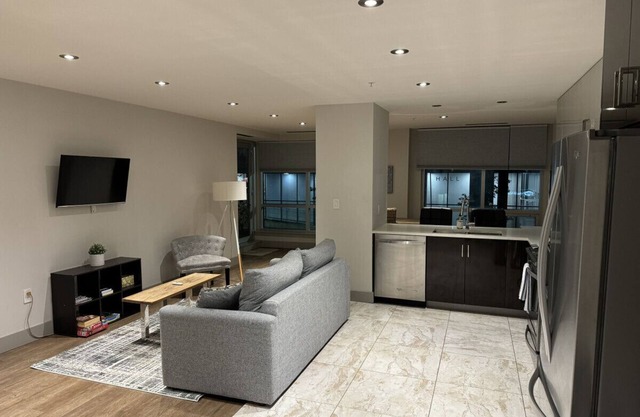 Spacious 1 Bed, Balcony & Parking Downtown Halifax
