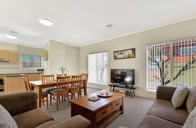 Spacious 2 Bed, 2 Bath Villa| CBD Location