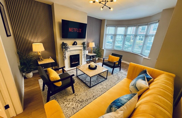 Spacious 2-bed House - Hosted by Hutch Lifestyle