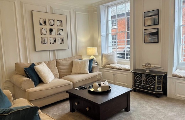 Spacious 2B Flat in Clement House