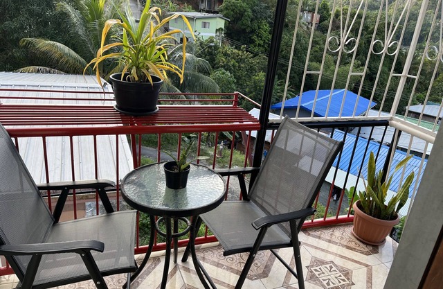 Spacious 2BR/1Bathroom Apartment